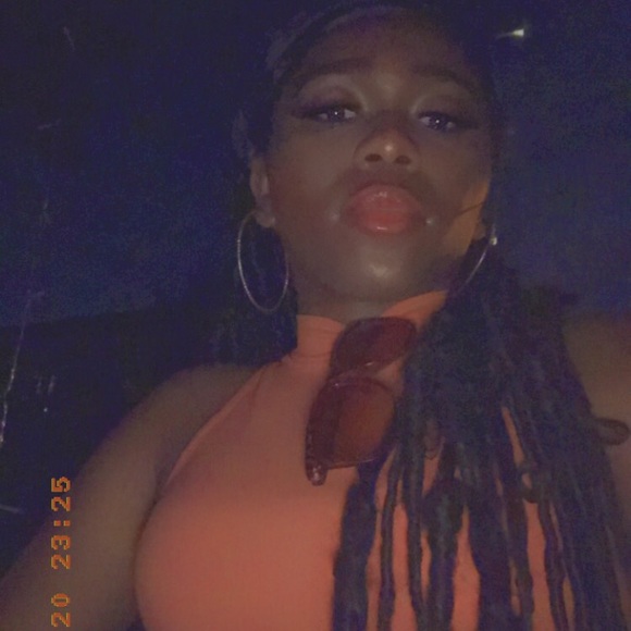 Meet your Posher, Olivia - Picture 7 of 12